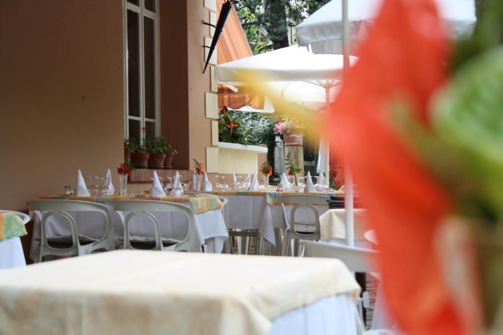 Hotel Auberge Les Gorges du Loup à Tourrettes-sur-Loup Extérieur photo